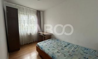 Apartament 60 mpu 3 camere cu balcon si pivnita in zona Mihai Viteazu
