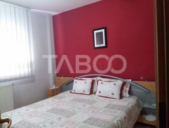 Apartament 72 mp 3 camere 2 bai etaj 3 balcon zona buna Cisnadie