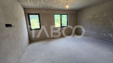 Apartament 87 mp utili 3 camere 2 baii de vanzare etaj intermediar
