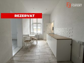 Apartament cu 1 camera nemobilat, de inchiriat, zona Piata Unirii