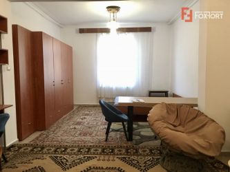 Apartament cu 1 camera, semidecomandat, de inchiriat, la casa, zona Gi