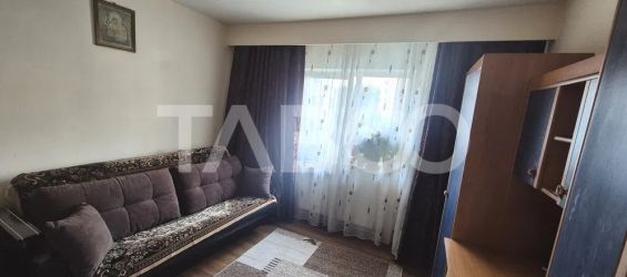 Apartament cu 2 camere de vanzare in Plopilor bloc izolat cu boxa