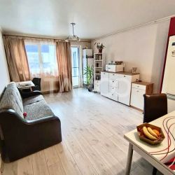 Apartament cu 2 camere de vanzare la cheie cu parcare Floresti 