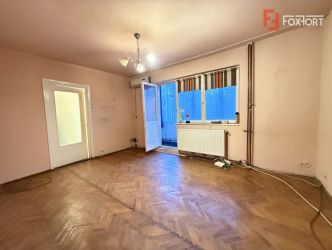 Apartament cu 2 camere de vanzare la etajul 1, zona Cetatii
