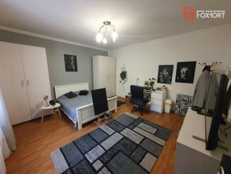 Apartament cu 2 camere decomandat, cladire istorica - Sinaia