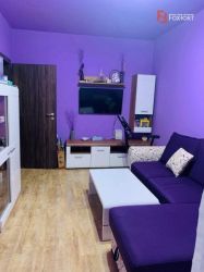 Apartament cu 2 camere, decomandat, de vanzare, in Dumbravita COMISION