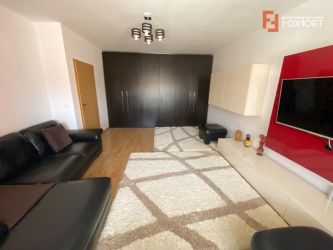 Apartament cu 2 camere, decomandat, de vanzare, zona Aradului.