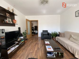 Apartament cu 2 camere, decomandat, de vanzare, zona Aradului.