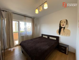 Apartament cu 2 camere, decomandat, de vanzare, zona Lipovei.