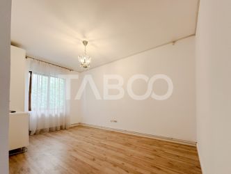Apartament cu 2 camere decomandate centru langa parcul Sub Arini