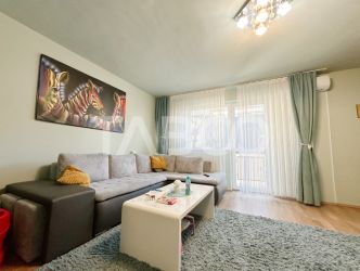Apartament cu 2 camere decomandate mobilat cartier Intre Lacuri