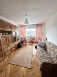 Apartament cu 2 camere Intre Lacuri cu boxa si priveliste spre lac