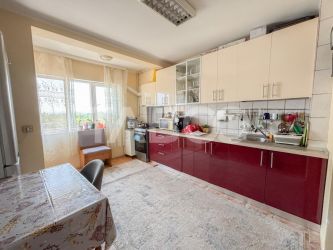 Apartament cu 2 camere Intre Lacuri de vanzare zona retrasa 