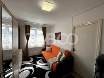 Apartament cu 2 camere mobilate si utilate de vanzare in zona Tiglari