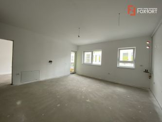 Apartament cu 2 camere, semidecomandat, de vanzare, in Ghiroda.
