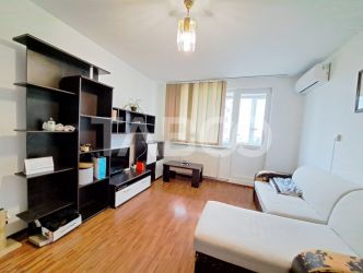 Apartament cu 2 camere si balcon de inchiriat in zona Mihai Viteazul