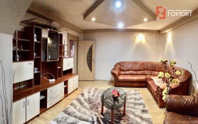 Apartament cu 3 camera, decomandat, de vanzare, zona Lipovei