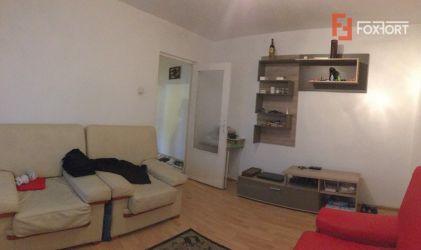 Apartament cu 3 camera, semidecomandat, de vanzare, zona Torontalului.