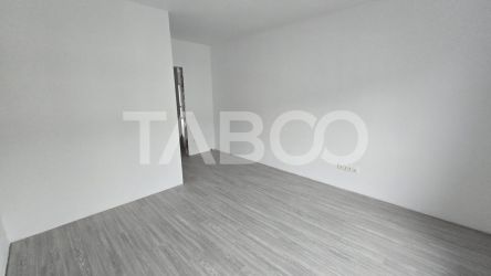 Apartament cu 3 camere camara si parcare de vanzare in Doamna Stanca