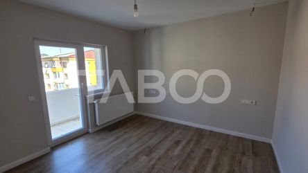 Apartament cu 3 camere central ultrafinisat de vanzare in Sebes 