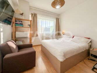 Apartament cu 3 camere cu garaj si boxa de vanzare in zona Iulius Mall