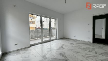 Apartament cu 3 camere cu gradina proprie in Giroc, zona Braytim
