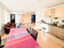 Apartament cu 3 camere cu parcare de vanzare cartierul Buna Ziua