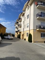 Apartament cu 3 camere de inchiriat Ghiroda - ID C4399