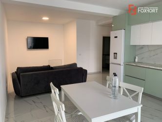 Apartament cu 3 camere de inchiriat, zona Dumbravita