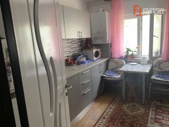 Apartament cu 3 camere de vanzare