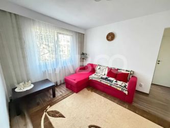 Apartament cu 3 camere de vanzare in zona BIG Manastur semidecomandat