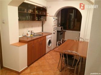 Apartament cu 3 camere de vanzare, in zona Girocului,aproape de Lidl!