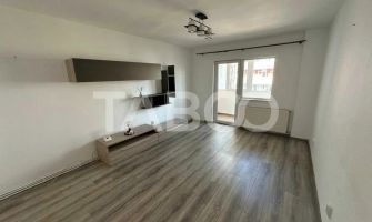 Apartament cu 3 camere de vanzare Manastur langa Piata Flora cu boxa