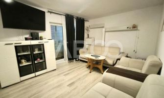 Apartament cu 3 camere de vanzare si parcare in zona Intre Lacuri