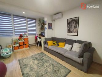 Apartament cu 3 camere de vanzare, zona Girocului