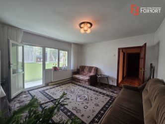 Apartament cu 3 camere, decomandat cu vedere pe 3 parti - zona Miorita