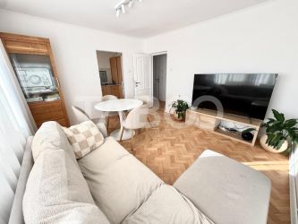 Apartament cu 3 camere decomandat de vanzare in Manastur zona BIG