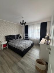 Apartament cu 3 camere decomandate de vanzare cartier Intre Lacuri 
