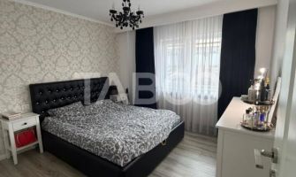 Apartament cu 3 camere decomandate de vanzare cartier Intre Lacuri 