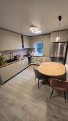 Apartament cu 3 camere decomandate de vanzare in cartierul Zorilor 