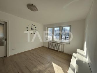 Apartament cu 3 camere decomandate la parter 60 mpu Terezian Sibiu 