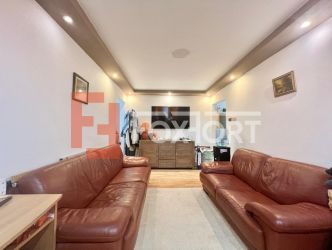 Apartament cu 3 camere, etaj 4 de vanzare, zona Spitalul Judetean