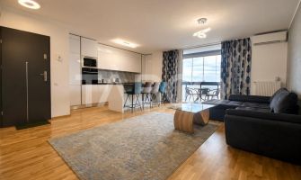 Apartament cu 3 camere la etajul 3 lift balcon boxa si parcare 