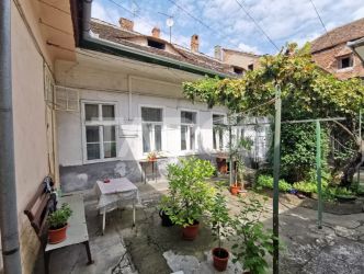 Apartament cu 3 camere langa Butoiul de Aur zona Orasul de Jos