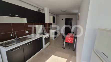 Apartament cu 3 camere luminoase si balcon de vanzare Tilisca  