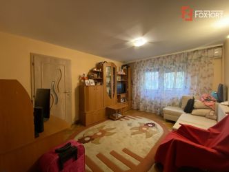 Apartament cu 3 camere, semidecomandat, de vanzare in Lipovei - ID V32