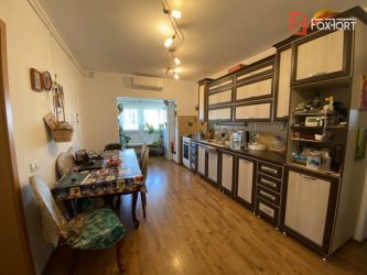 Apartament cu 3 camere, semidecomandat, de vanzare, in Timisoara, zona