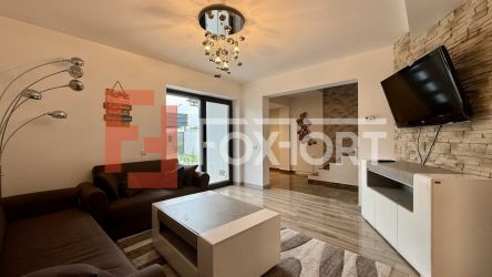 Apartament cu 3 camere semidecomandat - zona Giarmata