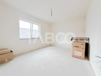 Apartament cu 3 camere semifinisat bloc nou de vanzare in Centru 
