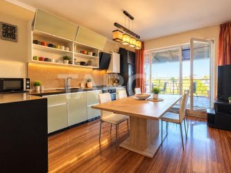 Apartament cu 3 camere spatios cu terasa in Buna Ziua